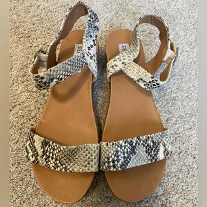 Steve Madden Black and White Snakeskin Sandals